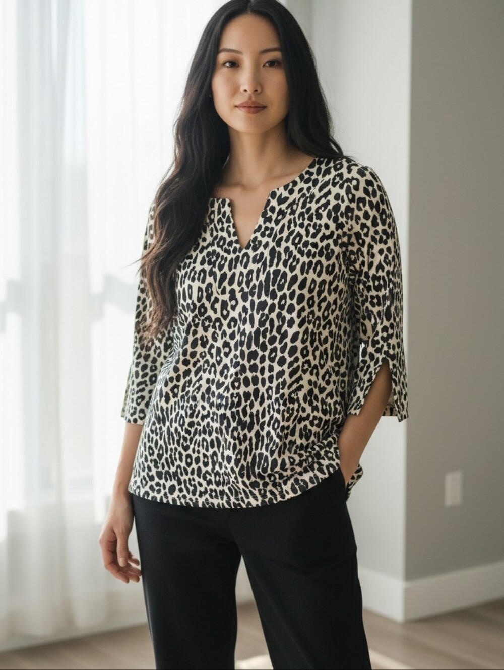 Jude Connally Leopard Print Split-Sleeve Women's Top in Cream and Black Sz Small